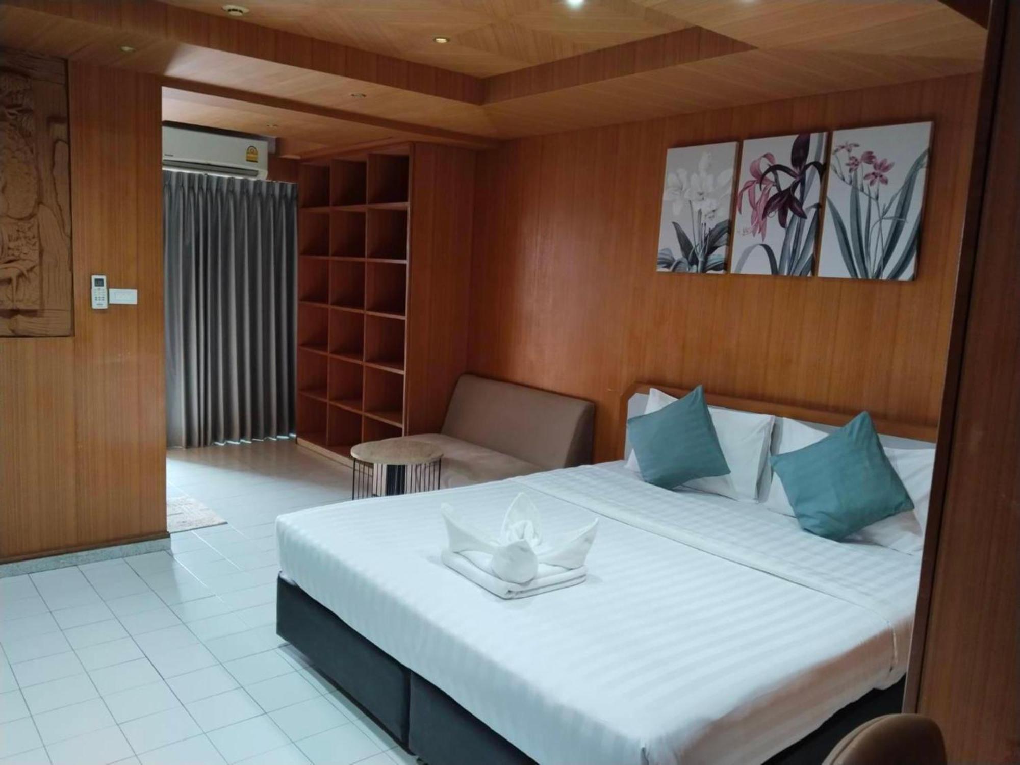 Oyo 75446 Travis Inthamara 49 Hotel กรุงเทพมหานคร ภายนอก รูปภาพ