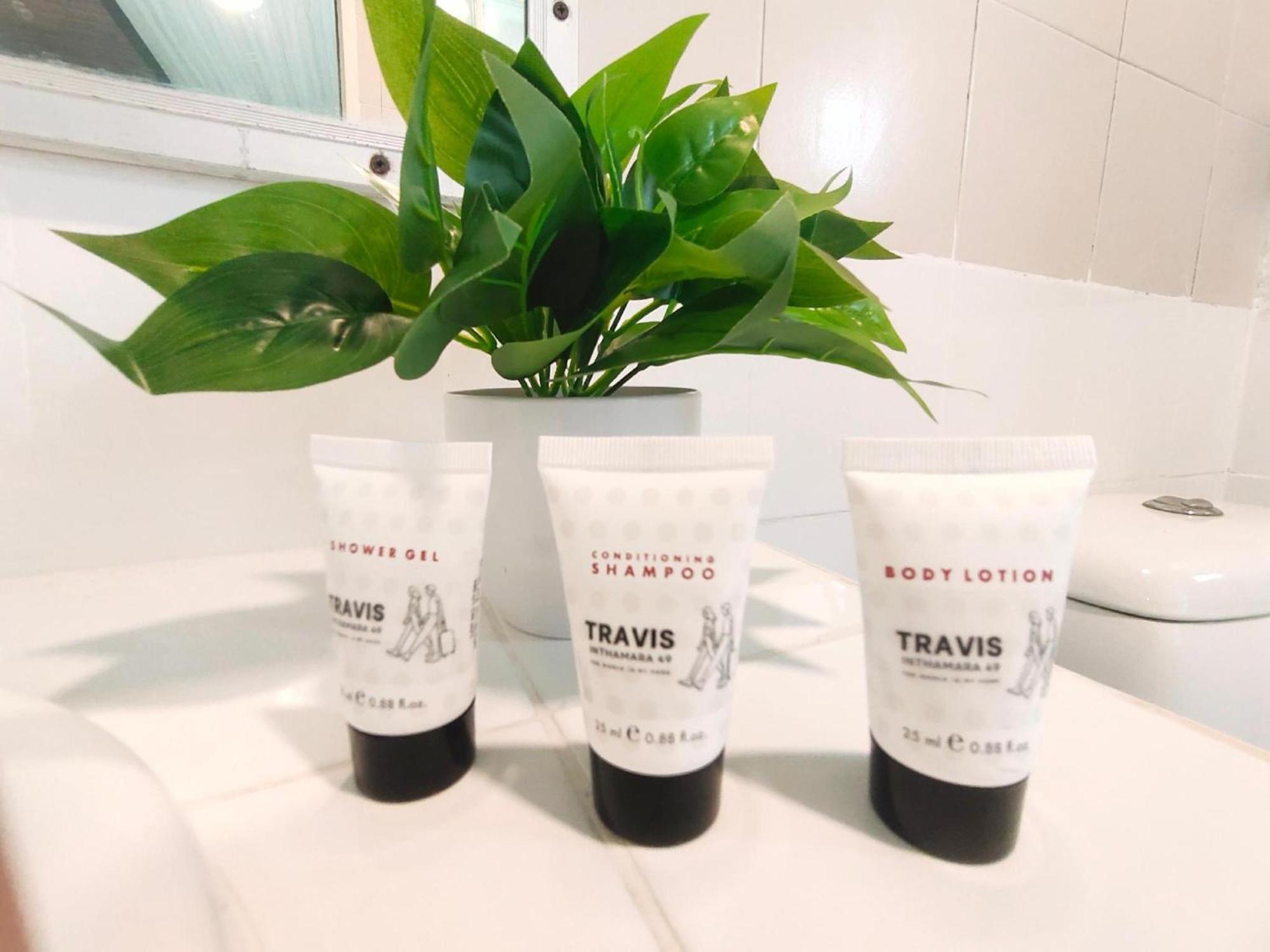 Oyo 75446 Travis Inthamara 49 Hotel กรุงเทพมหานคร ภายนอก รูปภาพ