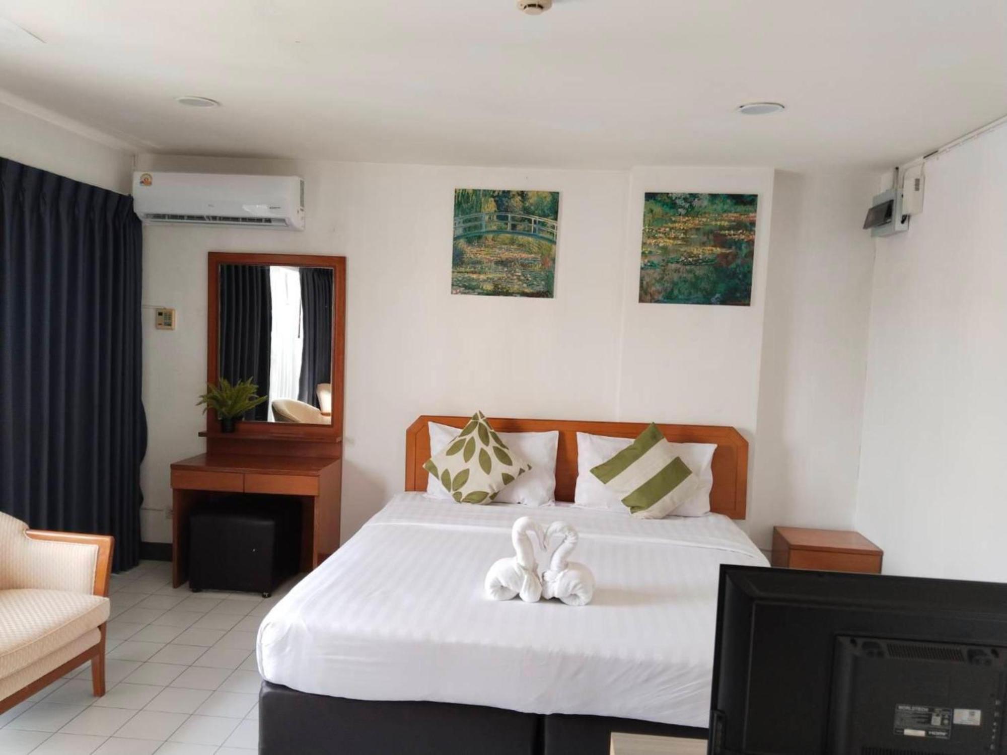 Oyo 75446 Travis Inthamara 49 Hotel กรุงเทพมหานคร ภายนอก รูปภาพ