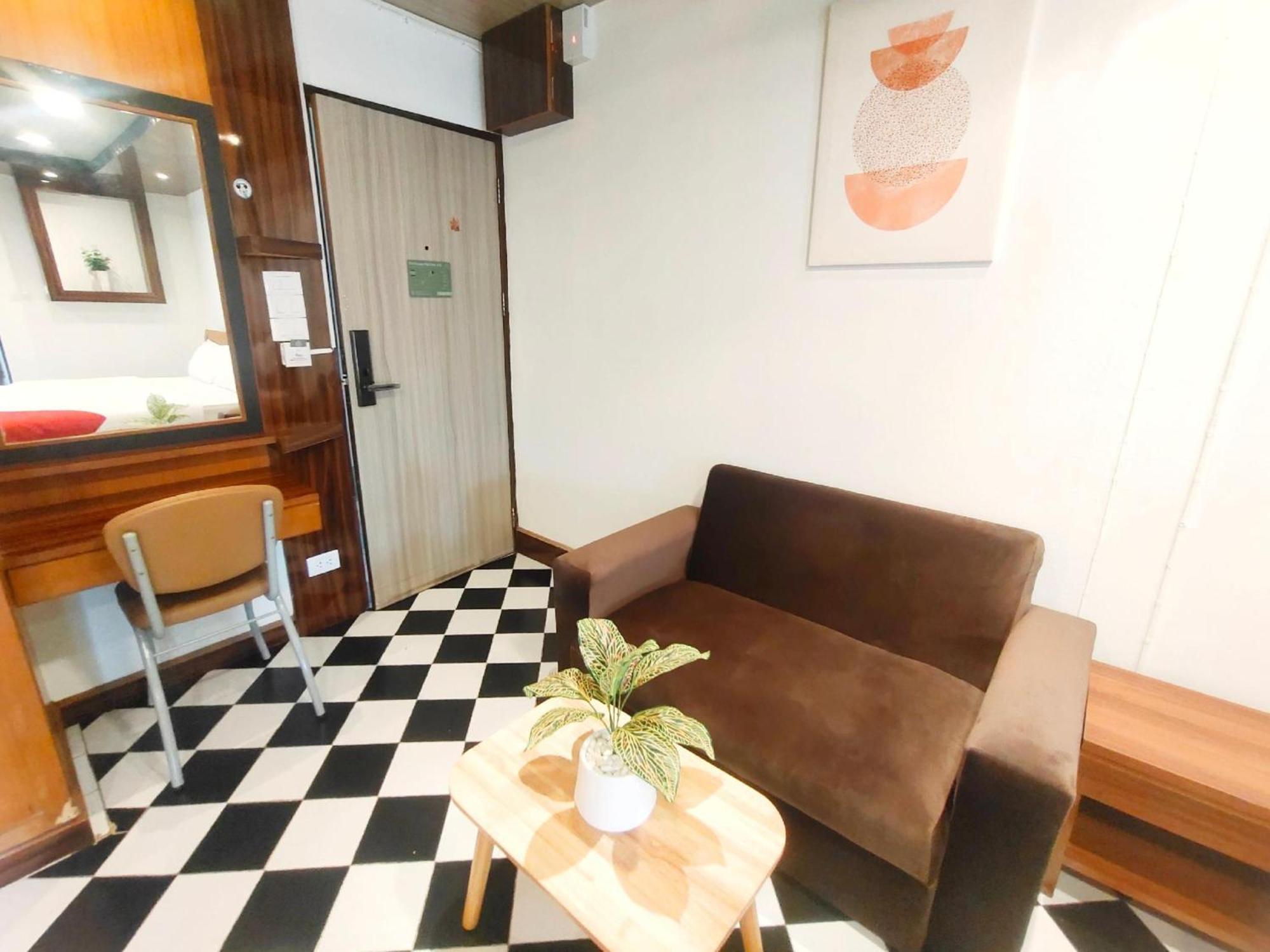 Oyo 75446 Travis Inthamara 49 Hotel กรุงเทพมหานคร ภายนอก รูปภาพ